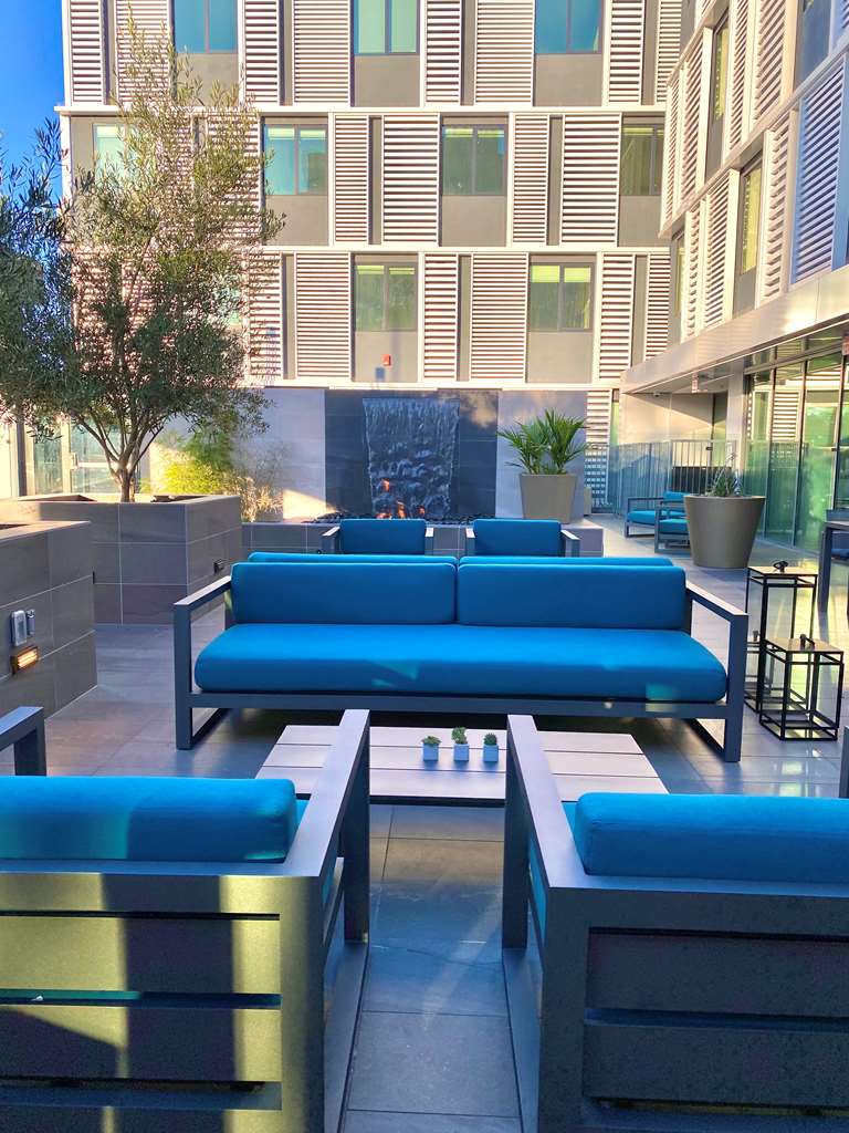 Hotel Mariposa Los Angeles- First Class Los Angeles, CA