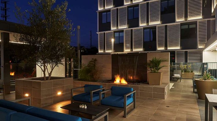 Hotel Mariposa Los Angeles Exterior