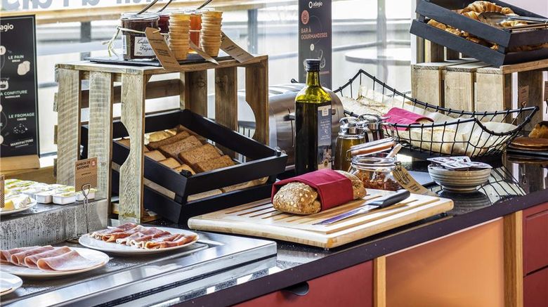 <b>Aparhotel Adagio Paris Nation Restaurant</b>. Images powered by <a href="https://iceportal.shijigroup.com/" title="IcePortal" target="_blank">IcePortal</a>.