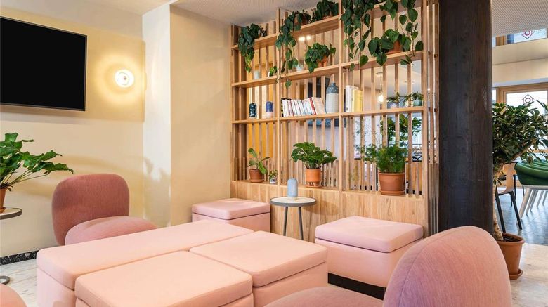 <b>Aparhotel Adagio Paris Nation Exterior</b>. Images powered by <a href="https://iceportal.shijigroup.com/" title="IcePortal" target="_blank">IcePortal</a>.