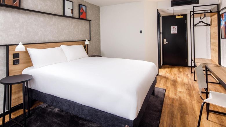 <b>Ibis Wakefield East Castleford Room</b>. Images powered by <a href="https://iceportal.shijigroup.com/" title="IcePortal" target="_blank">IcePortal</a>.