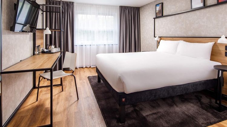 Ibis Wakefield East Castleford Room