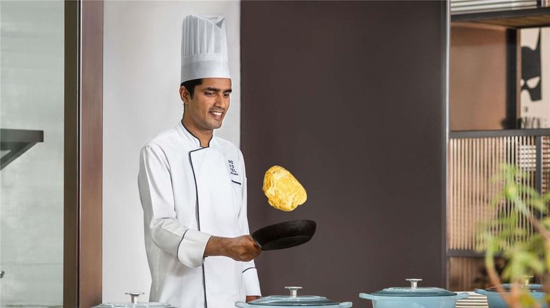 <b>Novotel Bur Dubai Hotel Restaurant</b>. Images powered by <a href="https://iceportal.shijigroup.com/" title="IcePortal" target="_blank">IcePortal</a>.