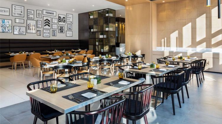 Novotel Bur Dubai Hotel Restaurant