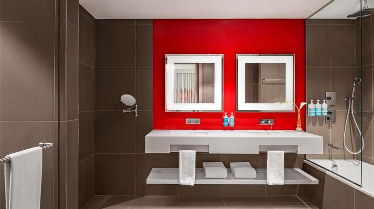 Novotel Bur Dubai Hotel Room
