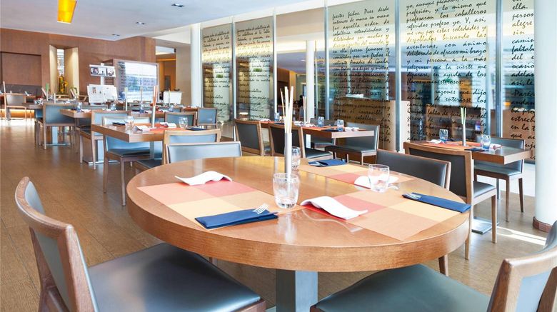 <b>Sercotel Valladolid Restaurant</b>. Images powered by <a href="https://iceportal.shijigroup.com/" title="IcePortal" target="_blank">IcePortal</a>.
