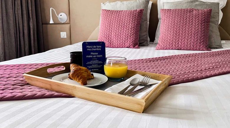 <b>Best Western L'Aquarium Arras Nord Room</b>. Images powered by <a href="https://iceportal.shijigroup.com/" title="IcePortal" target="_blank">IcePortal</a>.