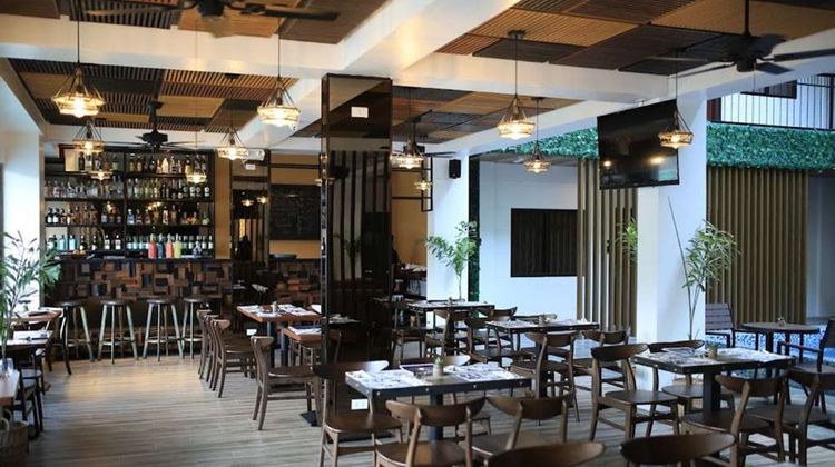 SureStay Plus by BW AC LUXE Angeles City Restaurant