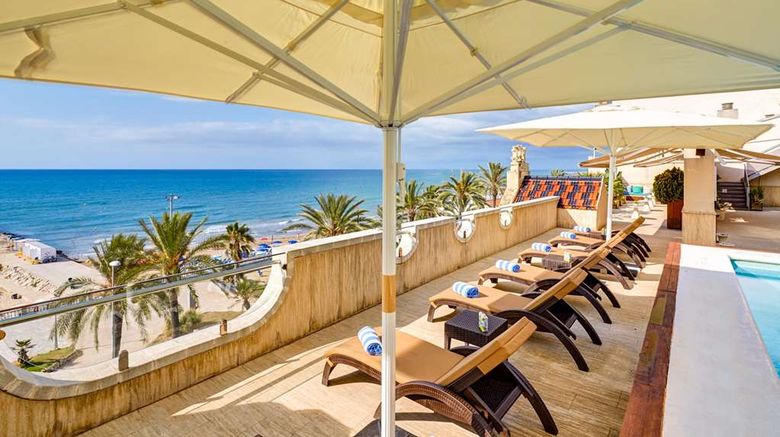 <b>Kalma Sitges Hotel Pool</b>. Images powered by <a href="https://iceportal.shijigroup.com/" title="IcePortal" target="_blank">IcePortal</a>.