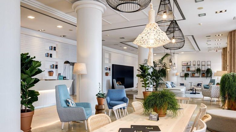 <b>Kalma Sitges Hotel Lobby</b>. Images powered by <a href="https://iceportal.shijigroup.com/" title="IcePortal" target="_blank">IcePortal</a>.