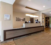 Mainstay Suites Bowling Green Lobby