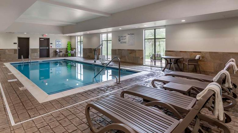 <b>Mainstay Suites Bowling Green Pool</b>. Images powered by <a href="https://iceportal.shijigroup.com/" title="IcePortal" target="_blank">IcePortal</a>.