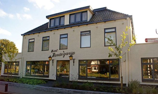 Van Der Valk Hotel Hardegarijp Exterior