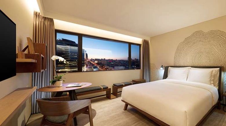 <b>BEI Zhaolong Hotel Room</b>. Images powered by <a href="https://iceportal.shijigroup.com/" title="IcePortal" target="_blank">IcePortal</a>.