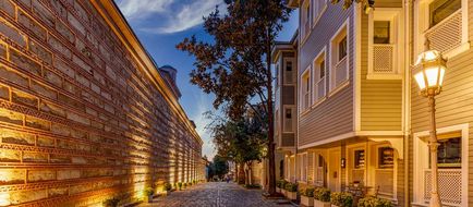 Hagia Sofia Mansions, Curio Collection Exterior