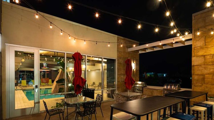 Home2 Suites by Hilton Joplin Restaurant