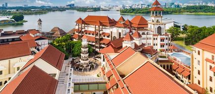DoubleTree by Hilton Putrajaya Lakeside Exterior