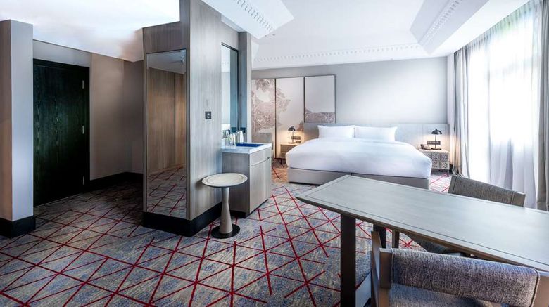 <b>DoubleTree by Hilton Putrajaya Lakeside Room</b>. Images powered by <a href="https://iceportal.shijigroup.com/" title="IcePortal" target="_blank">IcePortal</a>.