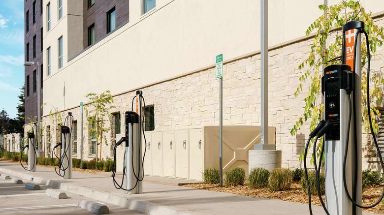 <b>Hilton Garden Inn Sunnyvale CA Exterior</b>. Images powered by <a href="https://iceportal.shijigroup.com/" title="IcePortal" target="_blank">IcePortal</a>.