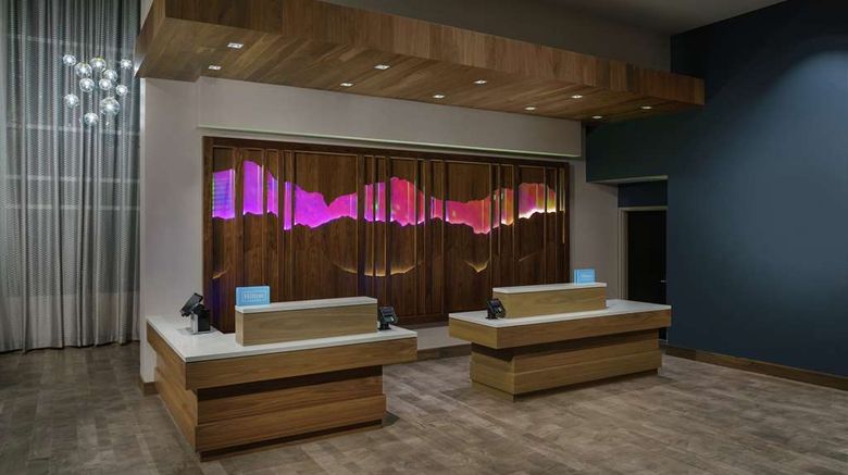 <b>Hilton Garden Inn Sunnyvale CA Lobby</b>. Images powered by <a href="https://iceportal.shijigroup.com/" title="IcePortal" target="_blank">IcePortal</a>.