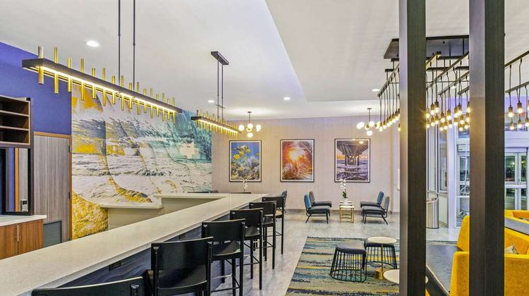 La Quinta Inn & Suites by Wyndham Restaurant