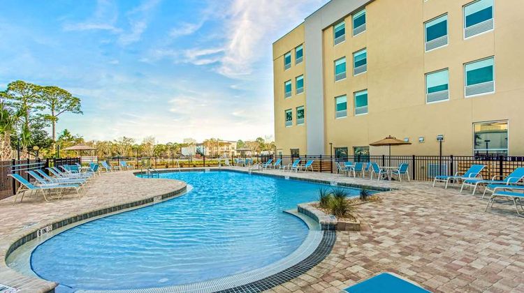 La Quinta Inn & Suites by Wyndham Pool