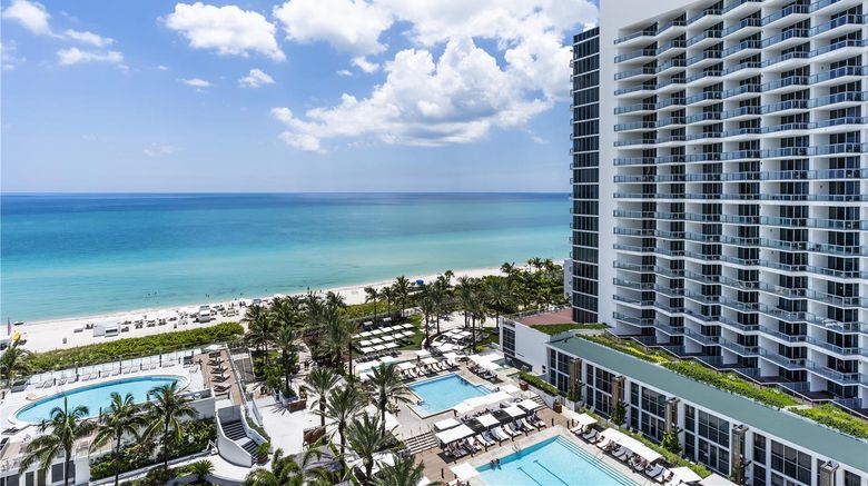 Eden Roc Miami Beach Resort Exterior. Images powered by <a href="https://iceportal.shijigroup.com" target="_blank" rel="noopener">Ice Portal</a>.
