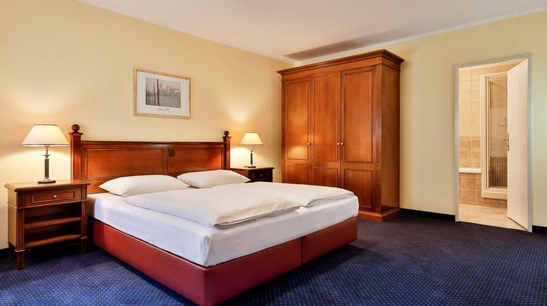 <b>Dorint Marc Aurel Resort Bad Goegging Suite</b>. Images powered by <a href="https://iceportal.shijigroup.com/" title="IcePortal" target="_blank">IcePortal</a>.