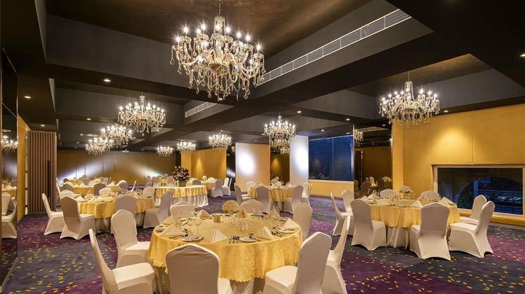 Grand Mercure Bengaluru at Gopalan Mall Meeting