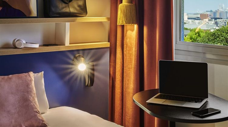 Ibis Styles Gennevilliers Room
