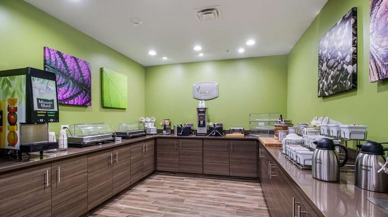 <b>MainStay Suites at Discovery Park of America Restaurant</b>. Images powered by <a href="https://iceportal.shijigroup.com/" title="IcePortal" target="_blank">IcePortal</a>.