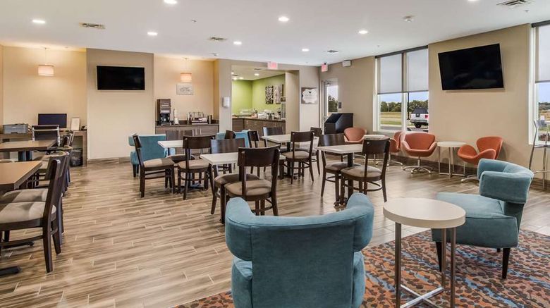 <b>MainStay Suites at Discovery Park of America Restaurant</b>. Images powered by <a href="https://iceportal.shijigroup.com/" title="IcePortal" target="_blank">IcePortal</a>.