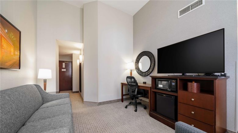 <b>Drury Plaza Hotel New Orleans Room</b>. Images powered by <a href="https://iceportal.shijigroup.com/" title="IcePortal" target="_blank">IcePortal</a>.