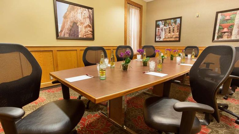 <b>Drury Inn & Suites San Antonio Riverwalk Meeting</b>. Images powered by <a href="https://iceportal.shijigroup.com/" title="IcePortal" target="_blank">IcePortal</a>.