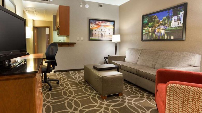 <b>Drury Inn & Suites San Antonio Riverwalk Room</b>. Images powered by <a href="https://iceportal.shijigroup.com/" title="IcePortal" target="_blank">IcePortal</a>.