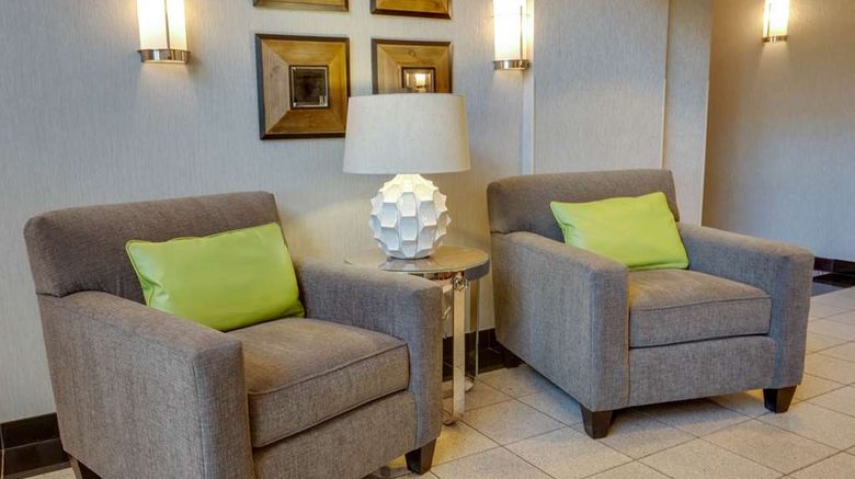 <b>Drury Inn & Suites Hayti Caruthersville Lobby</b>. Images powered by <a href="https://iceportal.shijigroup.com/" title="IcePortal" target="_blank">IcePortal</a>.