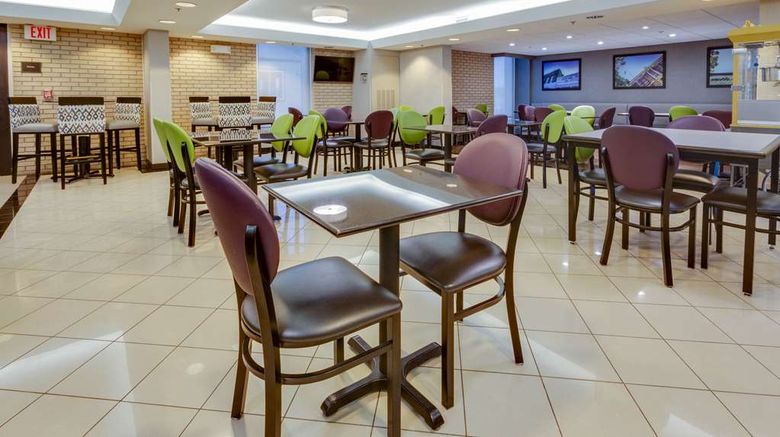 <b>Drury Inn & Suites Hayti Caruthersville Restaurant</b>. Images powered by <a href="https://iceportal.shijigroup.com/" title="IcePortal" target="_blank">IcePortal</a>.