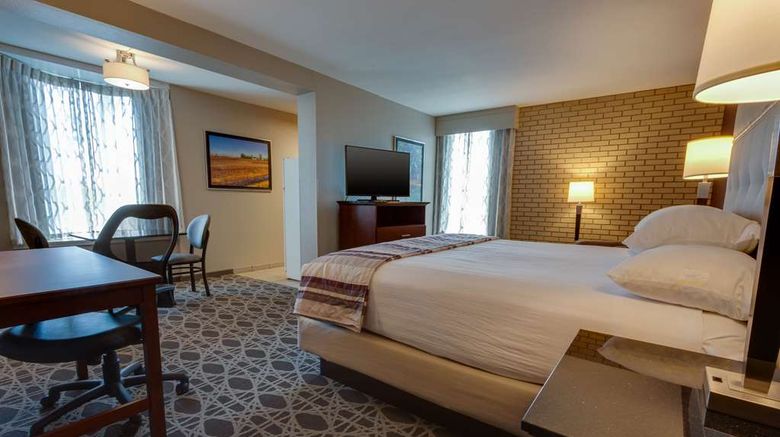 <b>Drury Inn & Suites Hayti Caruthersville Room</b>. Images powered by <a href="https://iceportal.shijigroup.com/" title="IcePortal" target="_blank">IcePortal</a>.