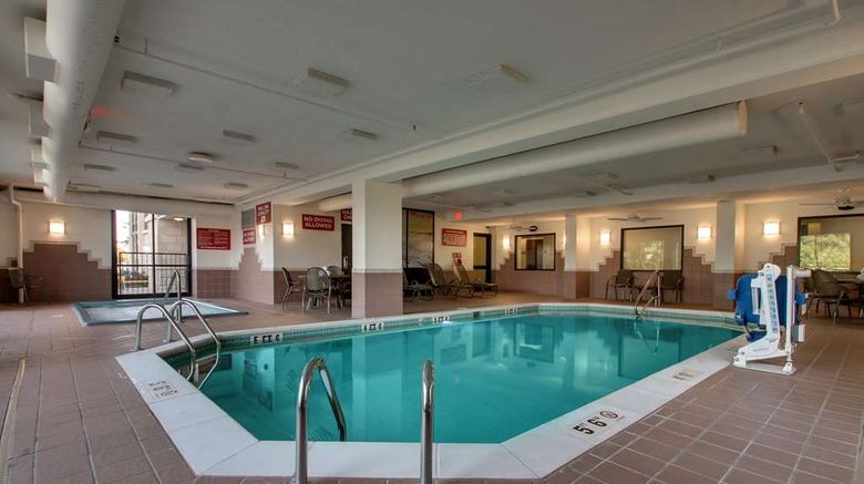 <b>Drury Inn & Suites Evansville East Pool</b>. Images powered by <a href="https://iceportal.shijigroup.com/" title="IcePortal" target="_blank">IcePortal</a>.
