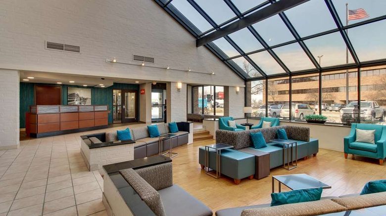 <b>Pear Tree Inn St Louis Airport Lobby</b>. Images powered by <a href="https://iceportal.shijigroup.com/" title="IcePortal" target="_blank">IcePortal</a>.