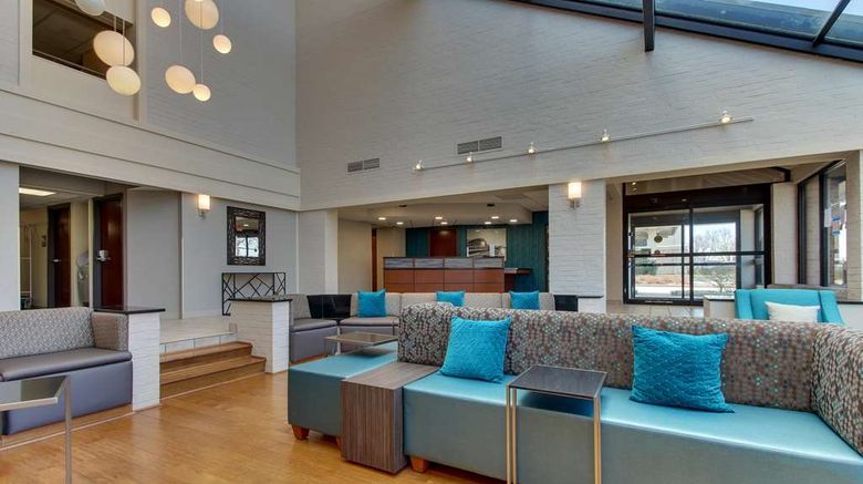 <b>Pear Tree Inn St Louis Airport Lobby</b>. Images powered by <a href="https://iceportal.shijigroup.com/" title="IcePortal" target="_blank">IcePortal</a>.