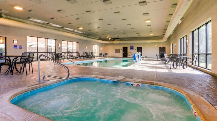 Drury Inn & Suites St Joseph Pool