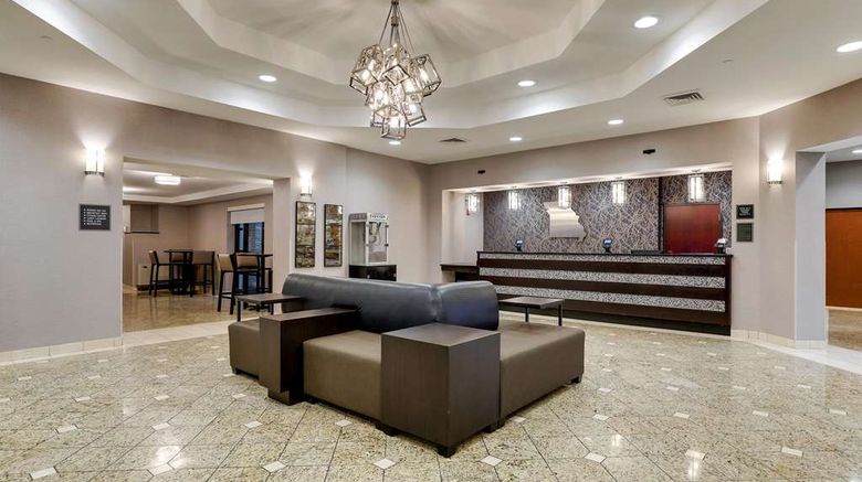 <b>Drury Inn & Suites St Joseph Lobby</b>. Images powered by <a href="https://iceportal.shijigroup.com/" title="IcePortal" target="_blank">IcePortal</a>.