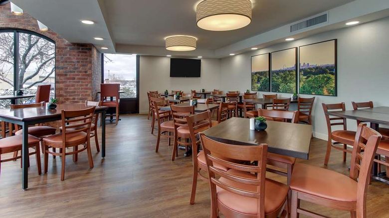 <b>Pear Tree Inn St Louis Arnold Restaurant</b>. Images powered by <a href="https://iceportal.shijigroup.com/" title="IcePortal" target="_blank">IcePortal</a>.
