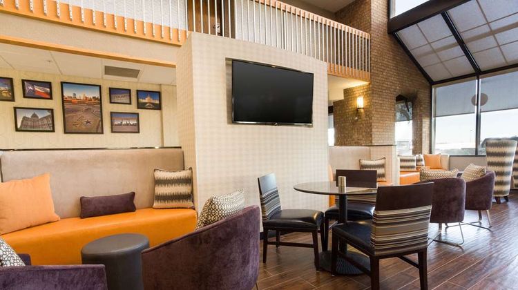 Drury Inn & Suites Austin North Lobby