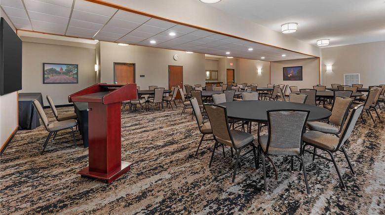 <b>Drury Inn & Suites Austin North Meeting</b>. Images powered by <a href="https://iceportal.shijigroup.com/" title="IcePortal" target="_blank">IcePortal</a>.