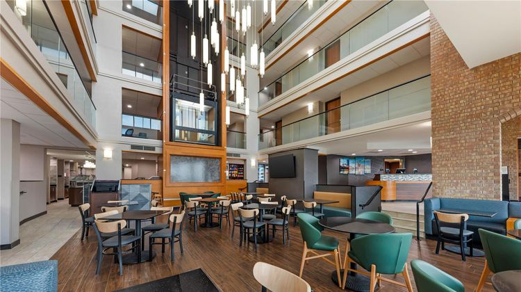 Drury Inn & Suites Austin North Lobby