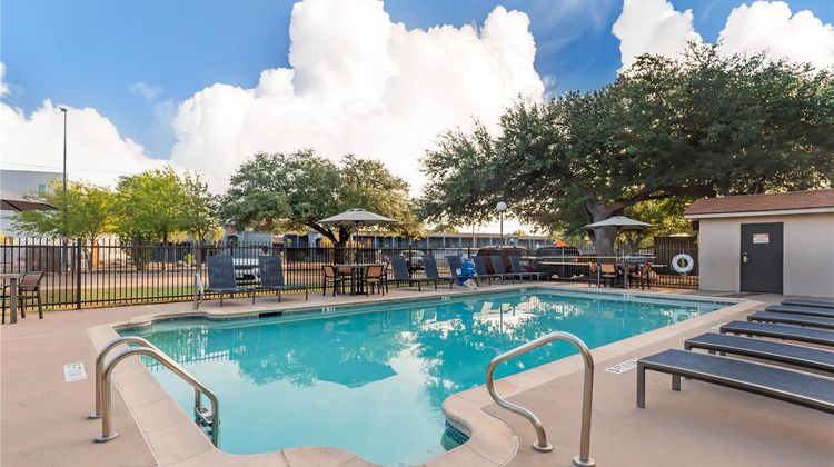 Drury Inn & Suites Austin North Pool