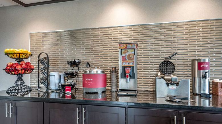 <b>Drury Inn & Suites Champaign Restaurant</b>. Images powered by <a href="https://iceportal.shijigroup.com/" title="IcePortal" target="_blank">IcePortal</a>.