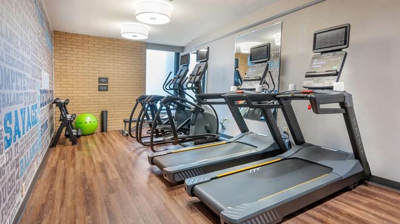 <b>Drury Inn & Suites Champaign Health</b>. Images powered by <a href="https://iceportal.shijigroup.com/" title="IcePortal" target="_blank">IcePortal</a>.